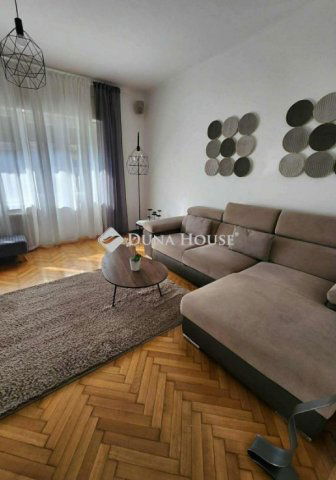 Eladó téglalakás, Pécsett 119 M Ft, 3 szobás