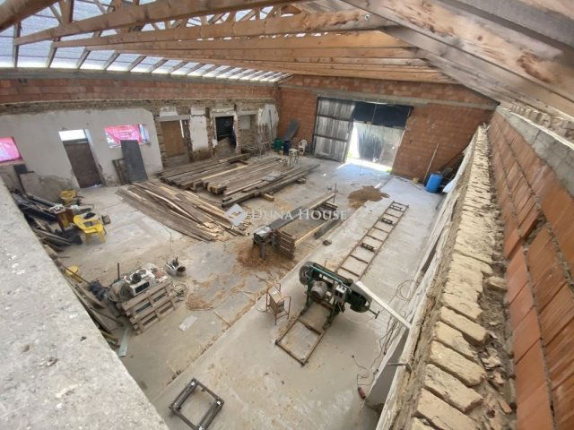 Eladó ipari ingatlan, Dabason 102 M Ft / költözzbe.hu