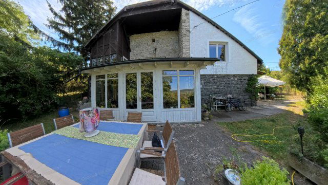 Eladó nyaraló, Badacsonytomajon 169.5 M Ft, 6+1 szobás