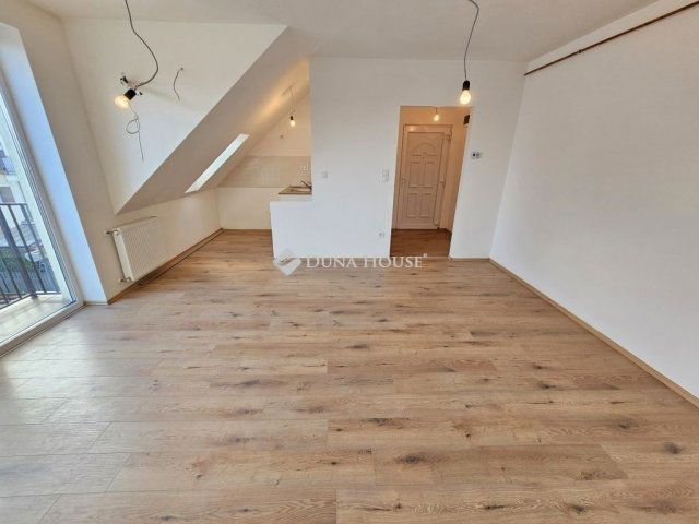 Eladó téglalakás, Üllőn 53 M Ft, 2 szobás