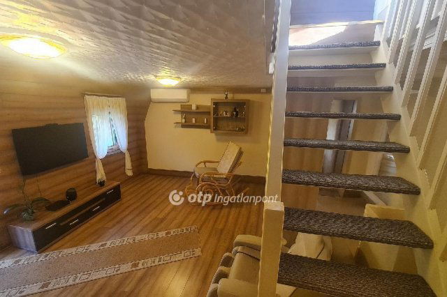 Eladó családi ház, Alsónémediben 169.9 M Ft, 7 szobás