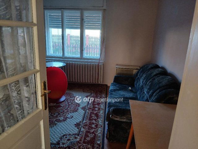 Eladó családi ház, Adácson 26 M Ft, 3 szobás