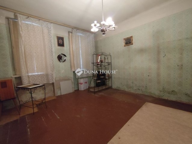 Eladó téglalakás, Budapesten, XX. kerületben 32 M Ft, 2 szobás