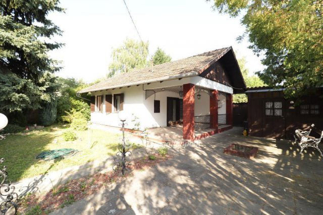 Eladó nyaraló, Ráckevén 33.5 M Ft, 3 szobás