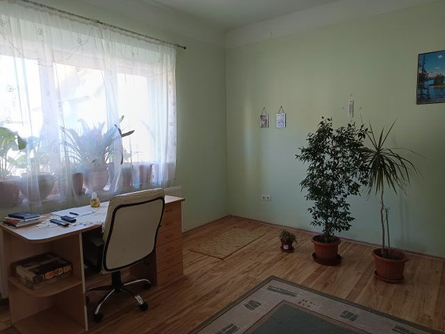 Eladó családi ház, Pócsmegyeren 63.9 M Ft, 3 szobás