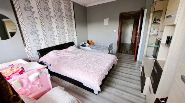 Eladó családi ház, Zsámbokon 59 M Ft, 5 szobás