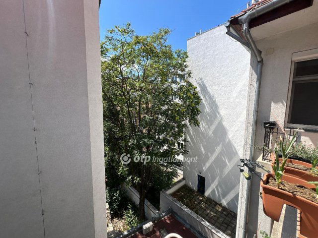 Eladó téglalakás, Budapesten, III. kerületben 91.7 M Ft