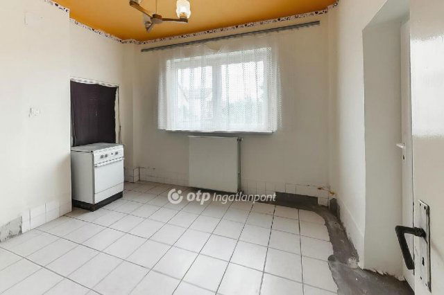 Eladó családi ház, Boldogon 26.5 M Ft, 5 szobás