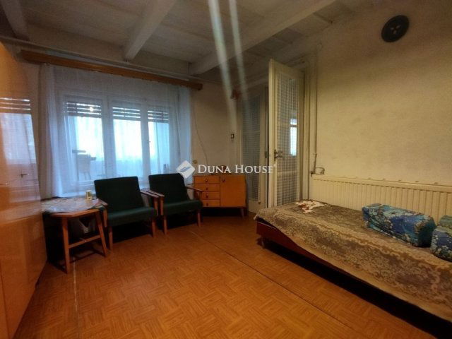 Eladó családi ház, Tápióbicskén 21 M Ft, 2 szobás
