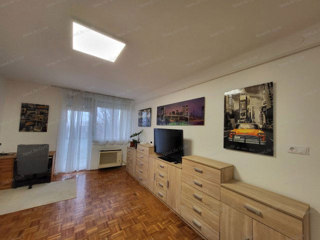 Eladó téglalakás, Győrött 47.99 M Ft, 2 szobás