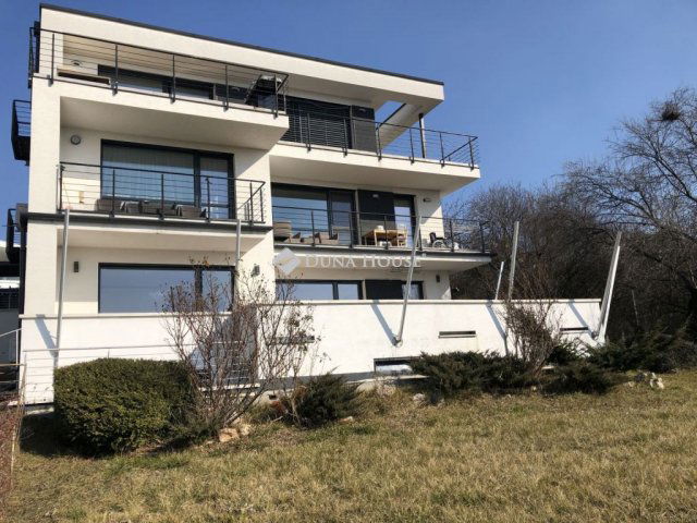 Eladó téglalakás, Budapesten, XI. kerületben 220 M Ft, 5 szobás