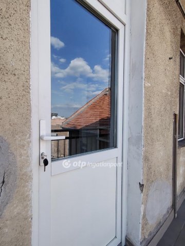 Eladó téglalakás, Budapesten, VII. kerületben 68.9 M Ft