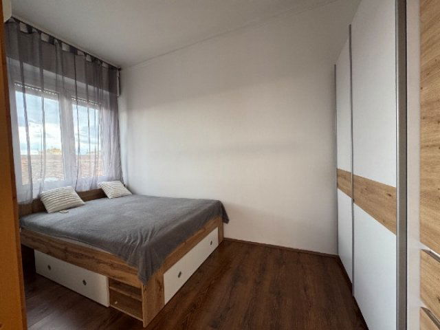 Kiadó téglalakás, albérlet, Pécsett, Rákóczi úton, 2 szobás