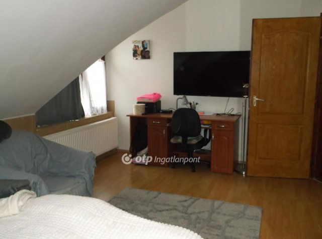 Eladó családi ház, Gyöngyösön 120 M Ft, 4 szobás