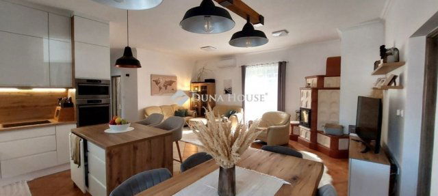 Eladó téglalakás, Szombathelyen 119.99 M Ft, 5 szobás