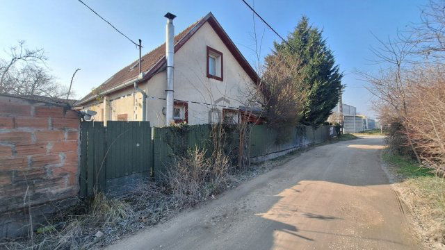 Eladó családi ház, Budapesten, III. kerületben 250 M Ft