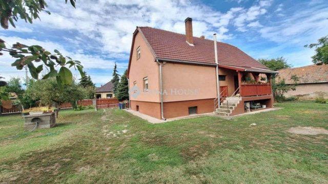 Eladó családi ház, Dömsödön 81.929 M Ft, 5 szobás