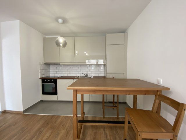 Kiadó téglalakás, albérlet, Győrött 180 E Ft / hó, 1+1 szobás