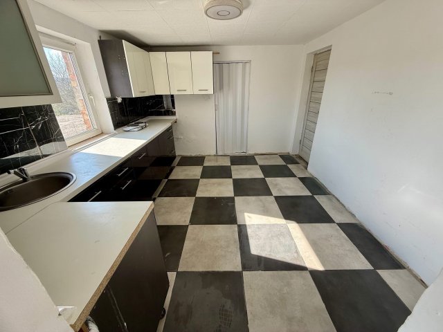 Eladó családi ház, Súron 29.9 M Ft, 2 szobás