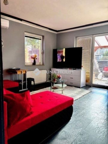 Eladó téglalakás, Üllőn 100 M Ft, 4 szobás