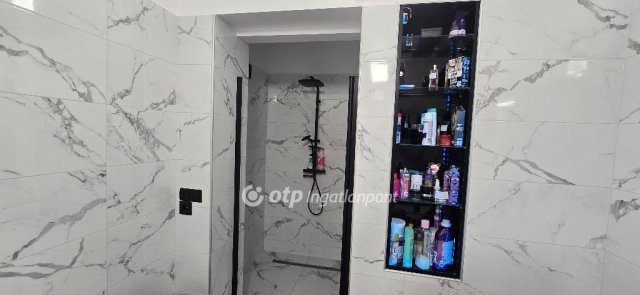 Eladó családi ház, Debrecenben 108.9 M Ft, 4 szobás