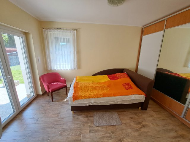 Eladó családi ház, Balatonkenesén 180 M Ft, 3 szobás