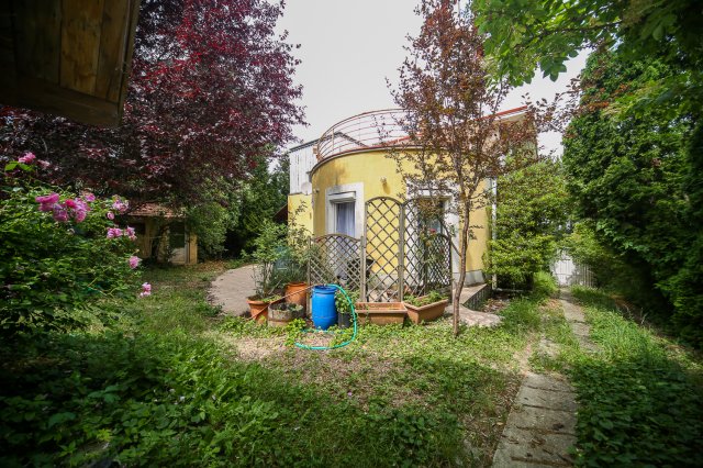 Eladó családi ház, Budapesten, III. kerületben 440 M Ft