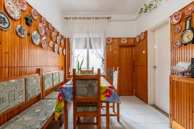 Eladó családi ház, Gödön 89.9 M Ft, 6 szobás
