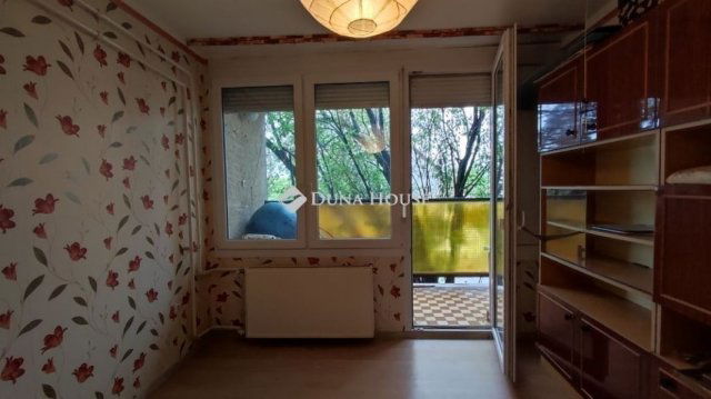 Eladó téglalakás, Gyálon 66.5 M Ft, 4 szobás