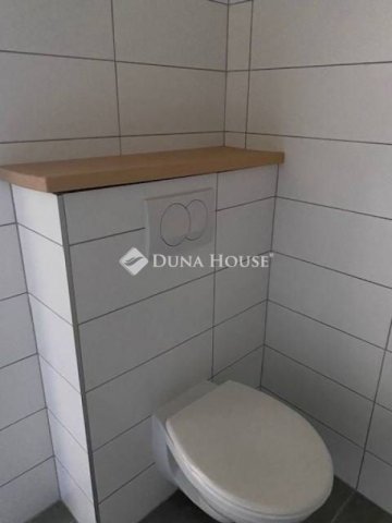 Eladó téglalakás, Orfűn 65 M Ft, 1 szobás
