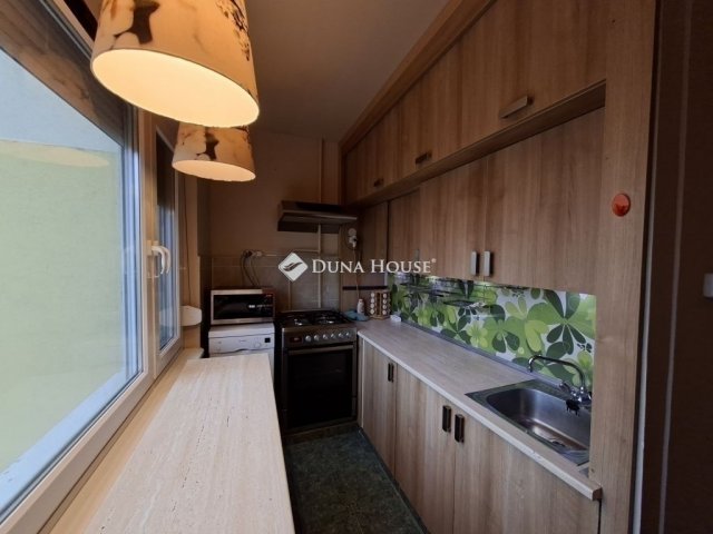 Eladó panellakás, Szegeden 52.5 M Ft, 2 szobás