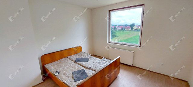Eladó családi ház, Tokajban 32 M Ft, 7 szobás
