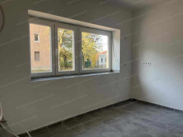 Eladó üzlethelyiség, Tatabányán 12.85 M Ft, 1 szobás