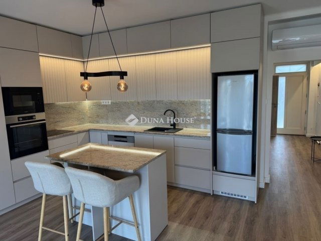 Eladó téglalakás, Budapesten, XIV. kerületben 85 M Ft