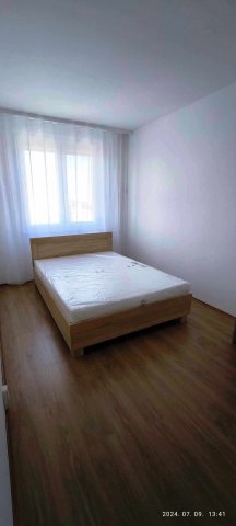 Kiadó panellakás, albérlet, Debrecenben, Sinai Miklós utcában