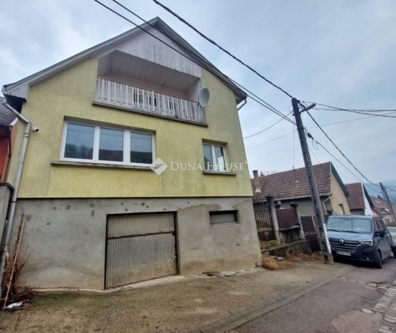 Eladó családi ház, Nagymaroson 72.99 M Ft, 6 szobás