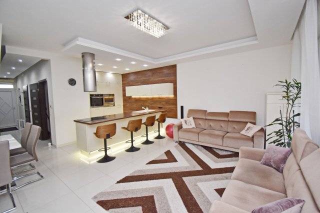 Kiadó sorház, albérlet, Debrecenben 650 E Ft / hó, 6 szobás