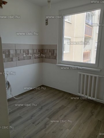 Eladó téglalakás, Budapesten, IV. kerületben 69.9 M Ft, 2 szobás