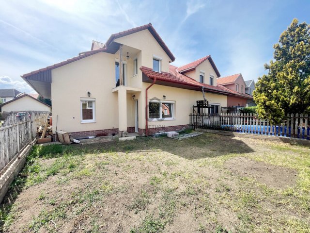 Eladó sorház, Veresegyházon 119.9 M Ft, 5 szobás