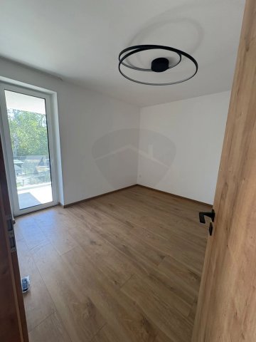 Kiadó téglalakás, albérlet, Győrött 350 E Ft / hó, 4 szobás