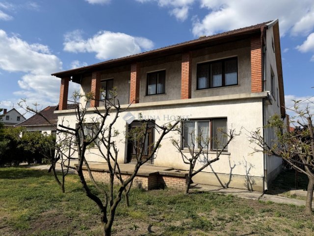 Eladó családi ház, Békésen, Búzavirág utcában 69 M Ft