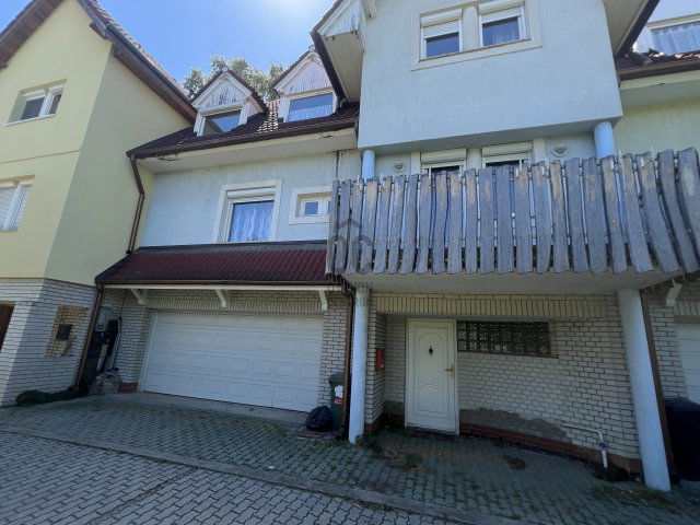 Eladó téglalakás, Budakeszin 145 M Ft, 5 szobás