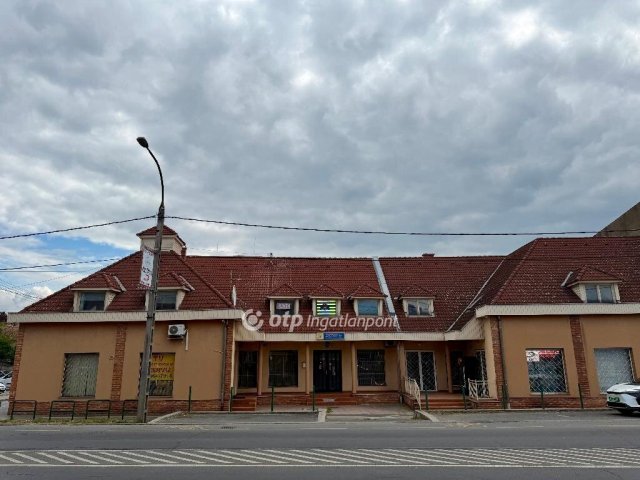 Eladó üzlethelyiség, Dunakeszin 720 M Ft / költözzbe.hu