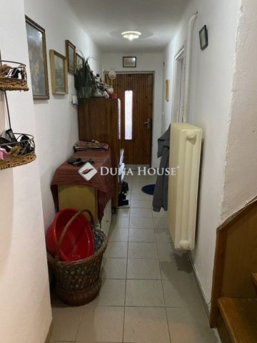 Eladó sorház, Pécsett 50 M Ft, 3 szobás / költözzbe.hu