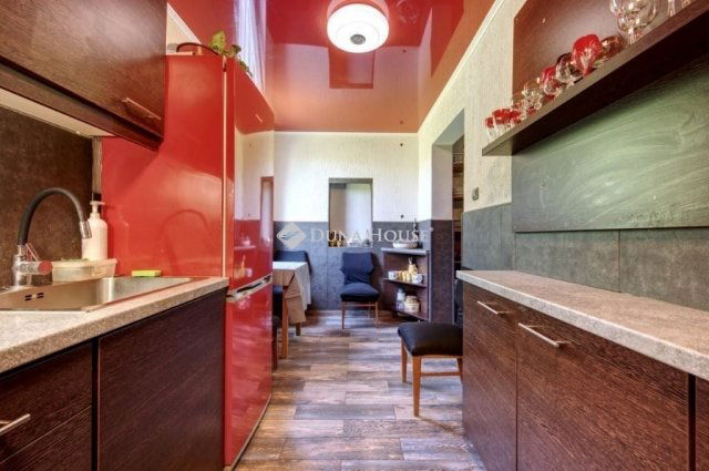 Eladó családi ház, Zsámbékon 164.99 M Ft, 5 szobás