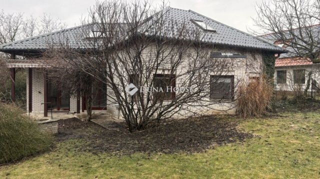 Eladó családi ház, Budajenőn 135 M Ft, 5 szobás