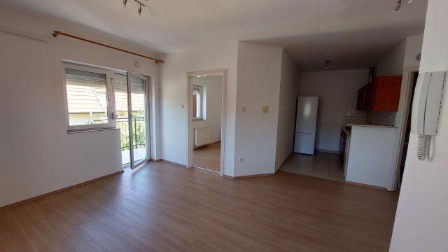 Kiadó téglalakás, albérlet, Dunakeszin 200 E Ft / hó