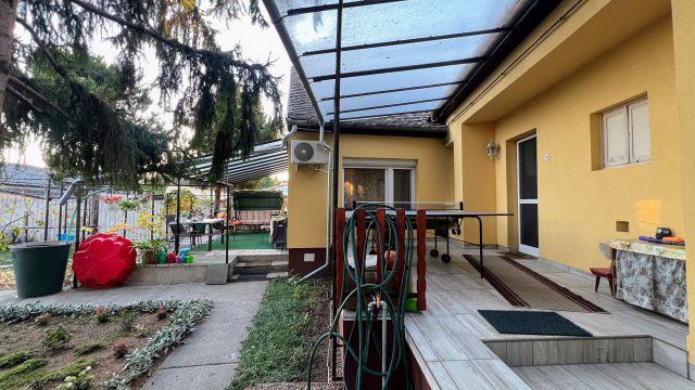 Eladó családi ház, Baján 85 M Ft, 4 szobás