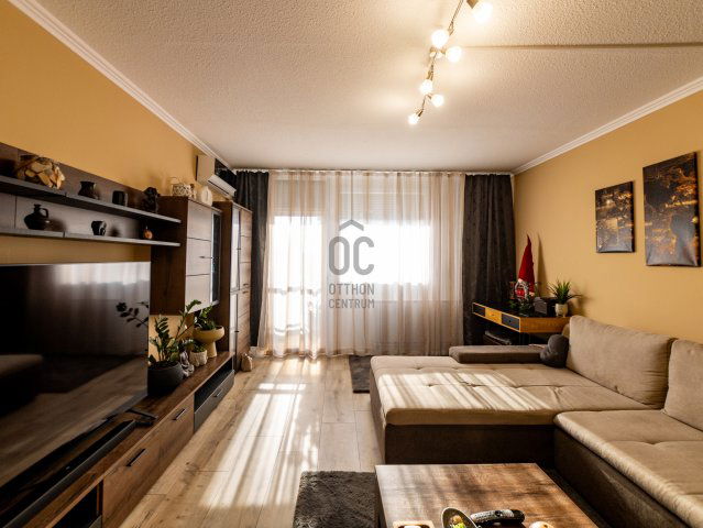 Eladó panellakás, Kecskeméten 49.9 M Ft, 2 szobás