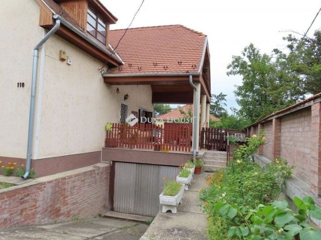 Eladó családi ház, Budapesten, IV. kerületben 129 M Ft, 6 szobás